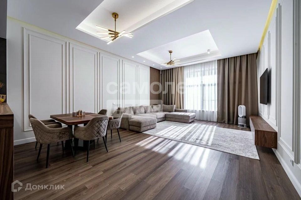 Продаётся 3-комнатная квартира, 154 м²