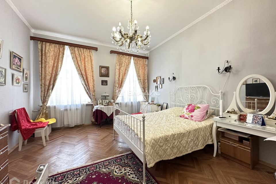 Продаётся 3-комнатная квартира, 92 м²