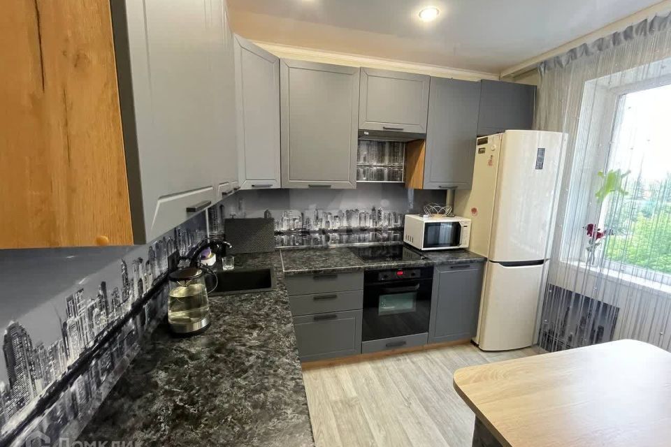 Продаётся 4-комнатная квартира, 81 м²