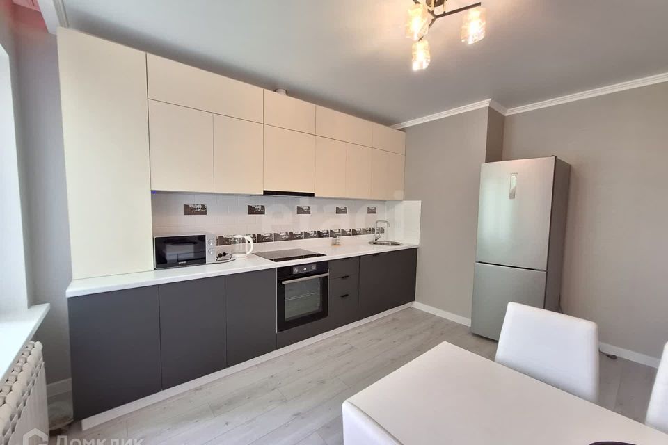 Продаётся 2-комнатная квартира, 82 м²