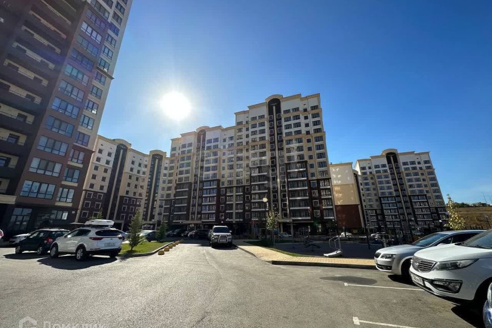 Продаётся 1-комнатная квартира, 42 м²