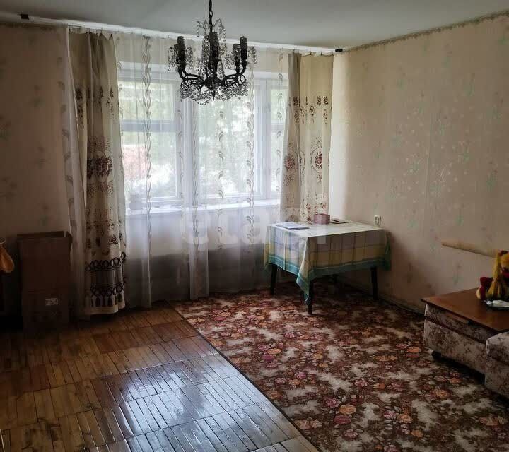 Продаётся 4-комнатная квартира, 72.3 м²