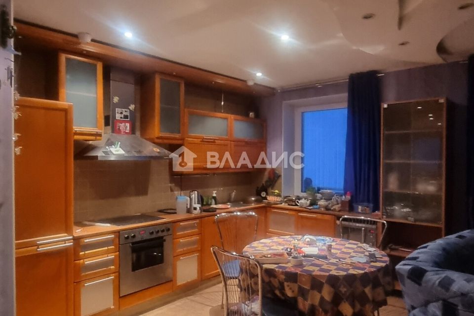 Продаётся 5-комнатная квартира, 131.5 м²