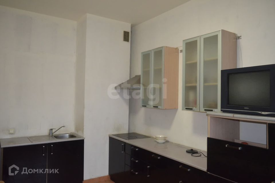 Продаётся 1-комнатная квартира, 49.6 м²