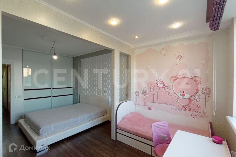 Продаётся 1-комнатная квартира, 56 м²