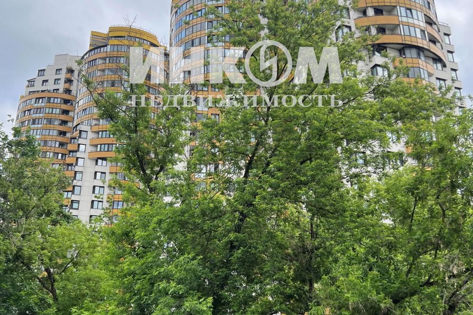 Продаётся 1-комнатная квартира, 46.4 м²
