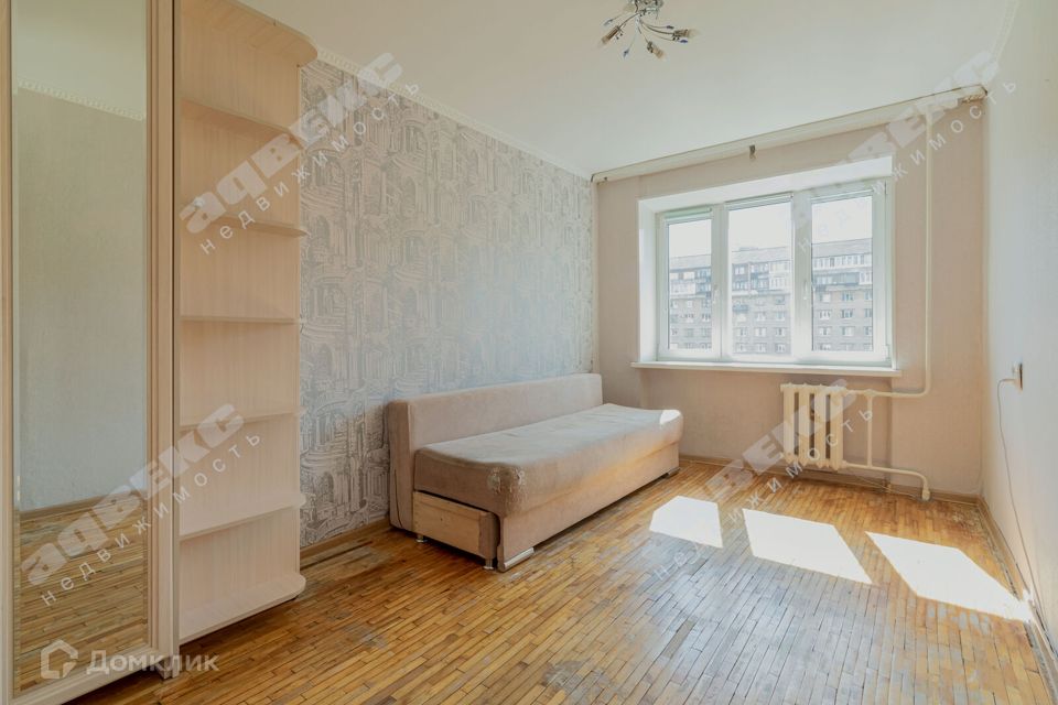 Продаётся комната в 2-комн. квартире, 12.4 м²