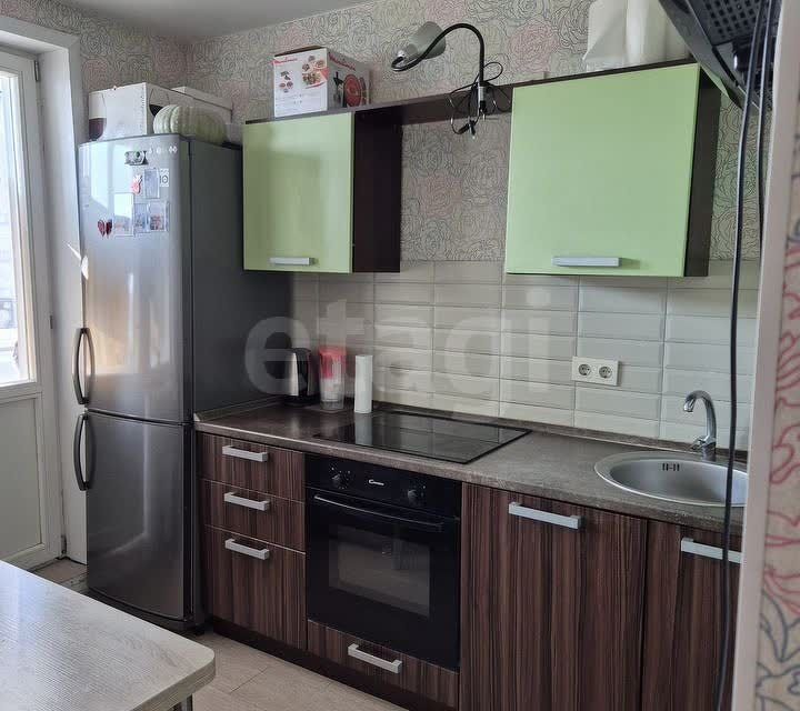 Продаётся 1-комнатная квартира, 42 м²
