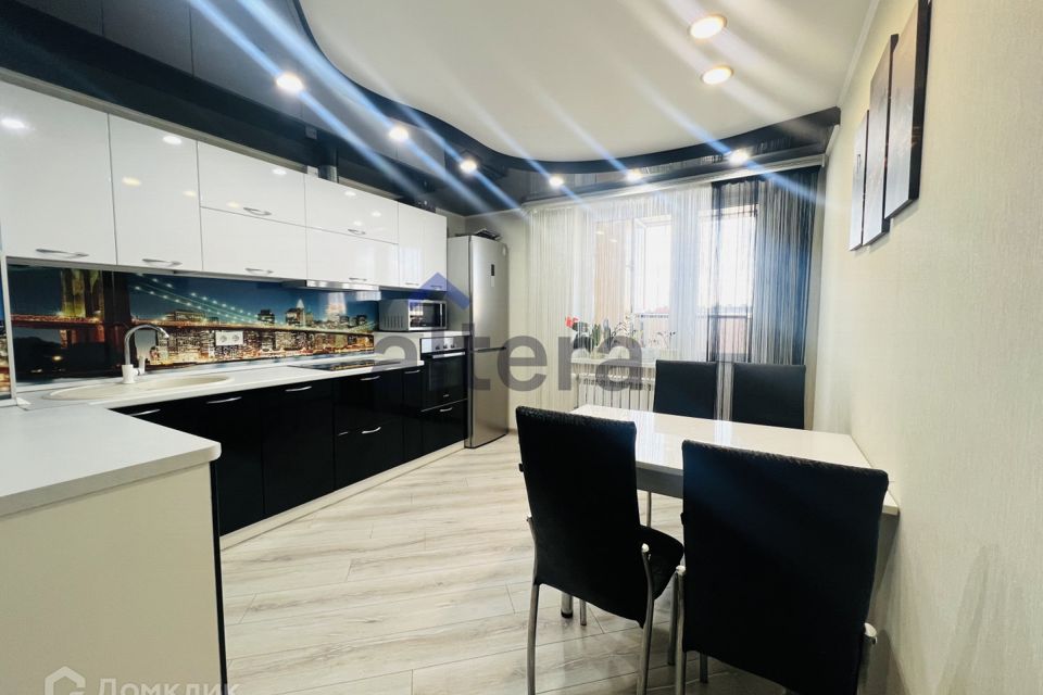 Продаётся 3-комнатная квартира, 93 м²