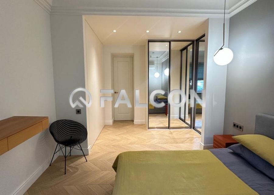Продаётся 3-комнатная квартира, 93 м²