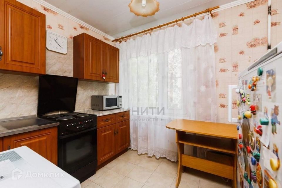 Продаётся 3-комнатная квартира, 60.5 м²