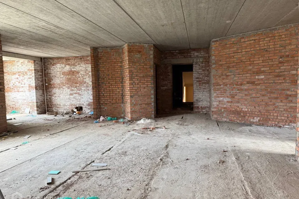 Продаётся 3-комнатная квартира, 144.8 м²