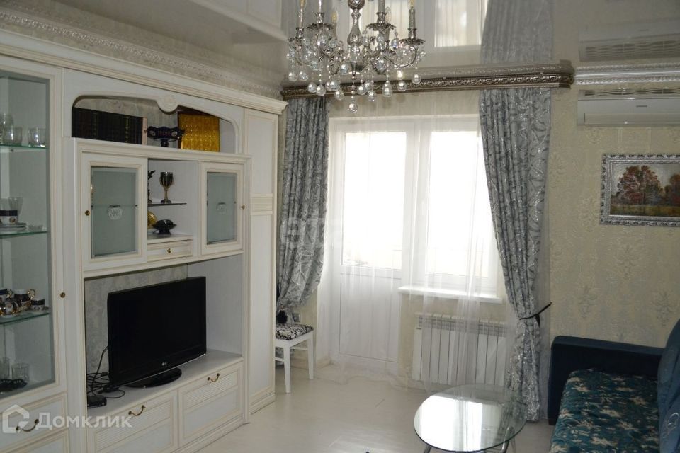 Продаётся 1-комнатная квартира, 41.8 м²