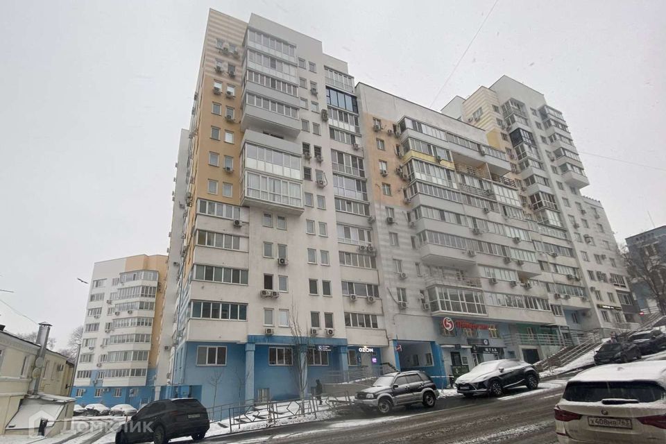 Продаётся 2-комнатная квартира, 70.8 м²