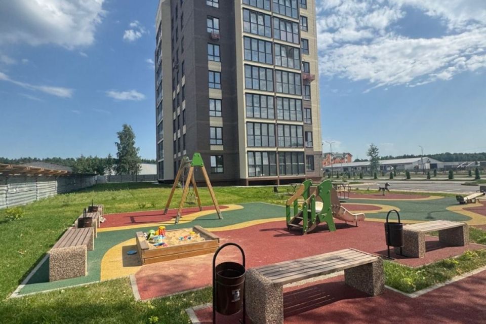 Продаётся 1-комнатная квартира, 42.19 м²