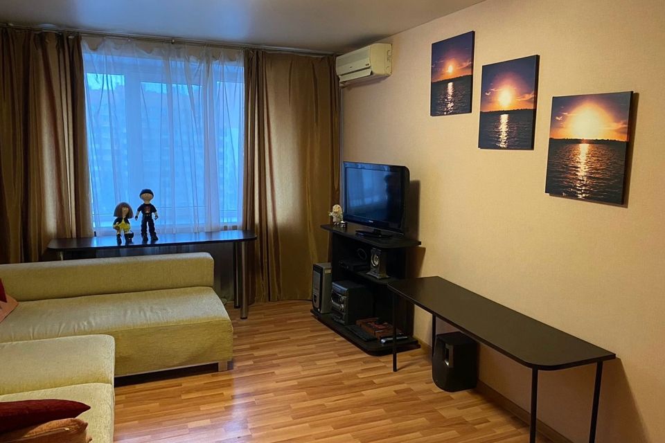 Продаётся 3-комнатная квартира, 58.3 м²