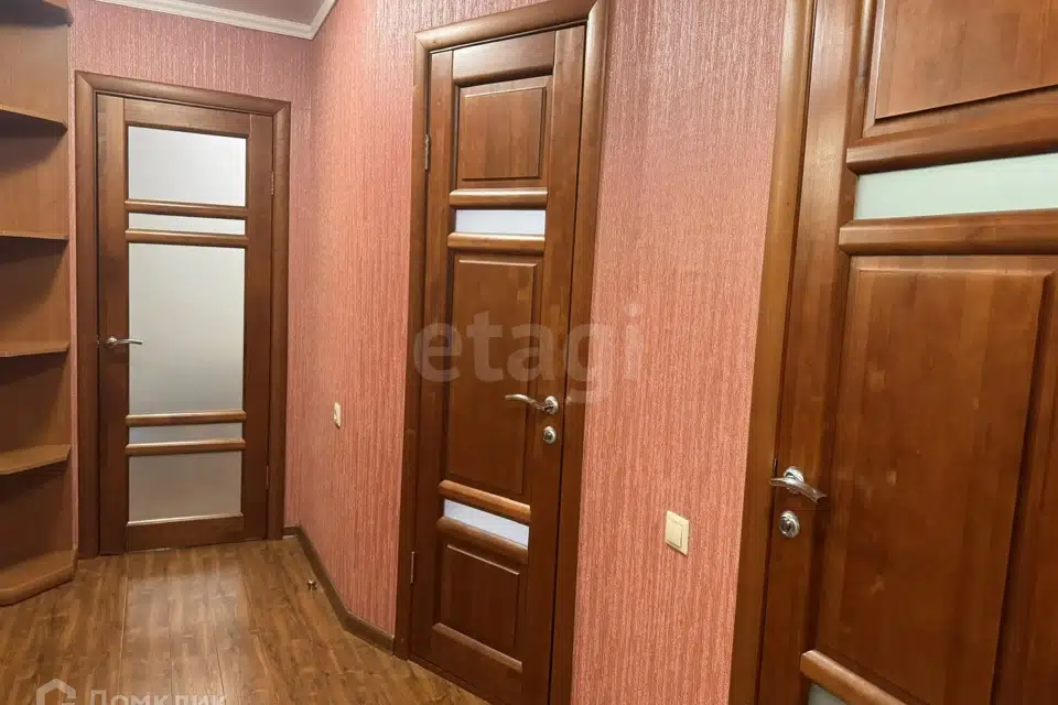 Продаётся 1-комнатная квартира, 42.8 м²