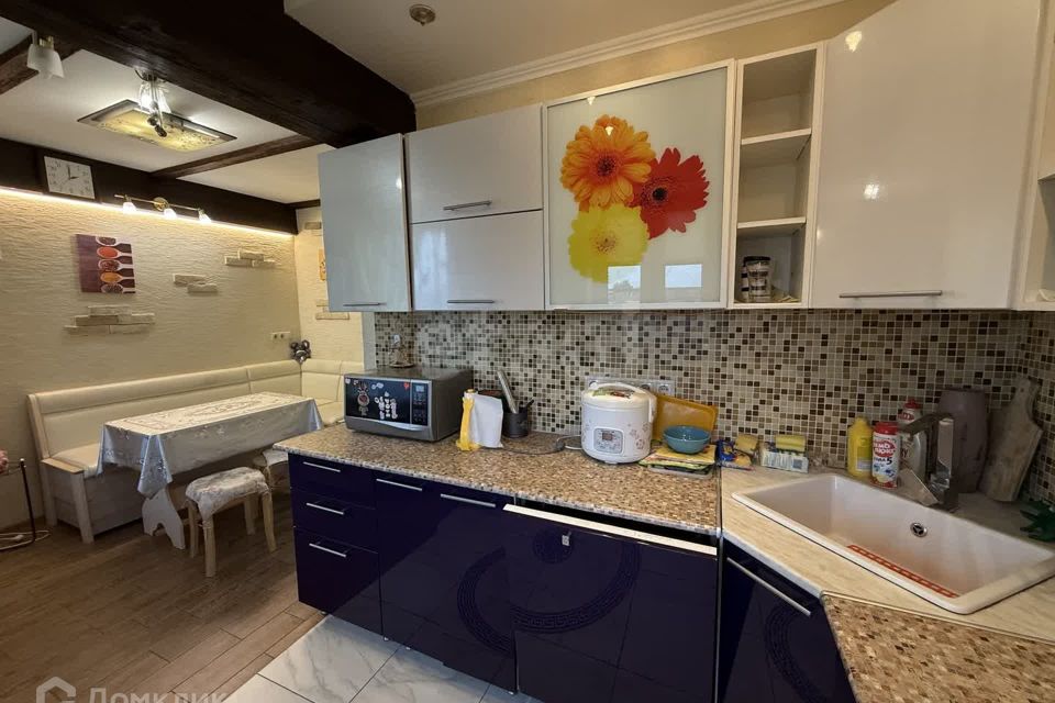Продаётся 3-комнатная квартира, 57.8 м²