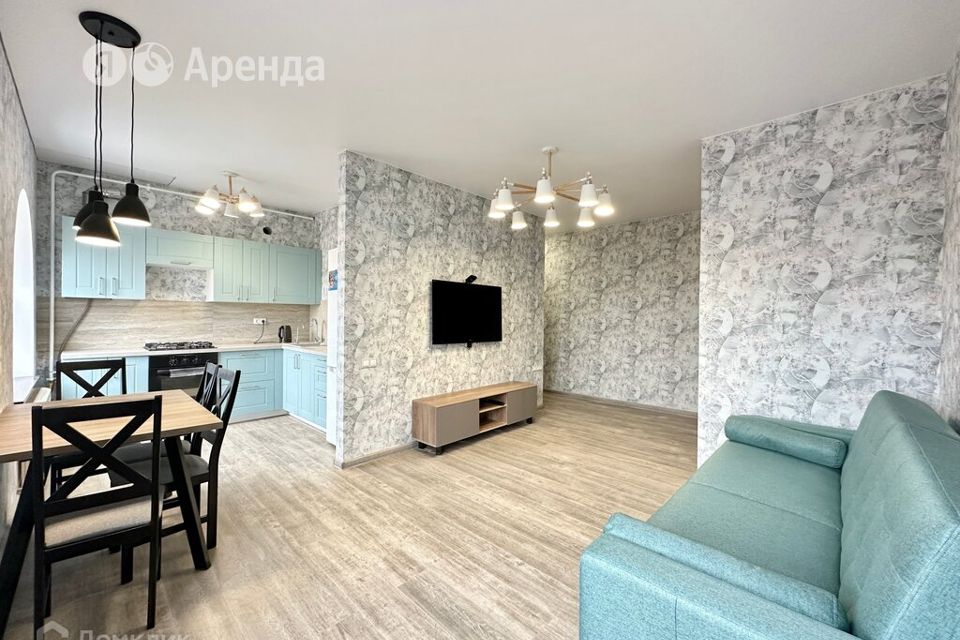 Сдаётся 2-комнатная квартира, 56 м²