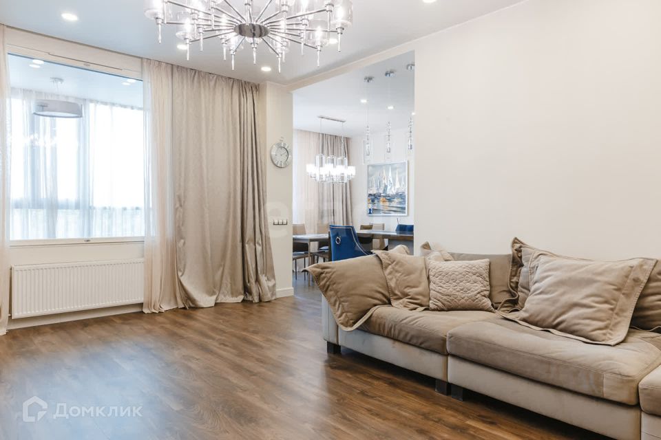 Продаётся 3-комнатная квартира, 115.8 м²