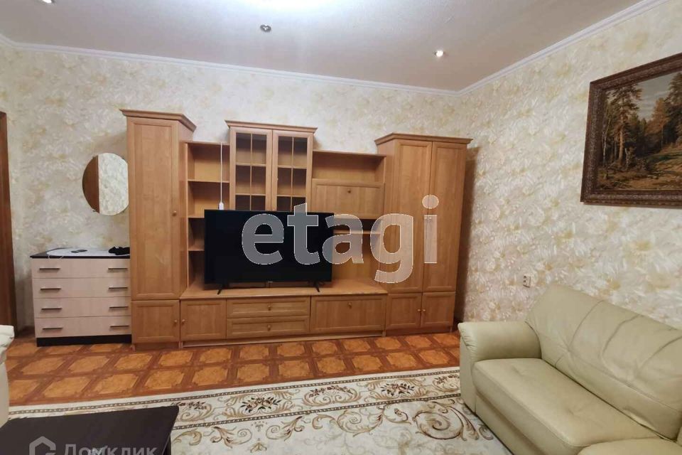 Сдаётся 2-комнатная квартира, 80 м²