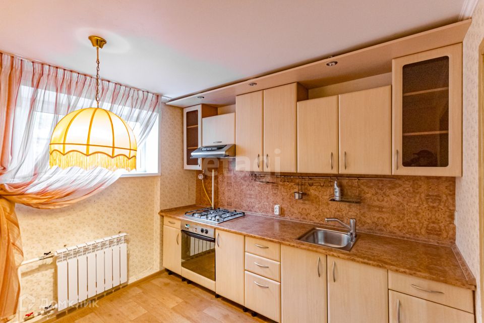 Продаётся 4-комнатная квартира, 74.6 м²