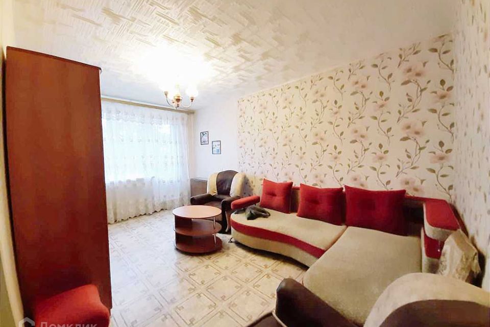 15. Тихвинская 20. Продается 1 комнатная квартира. Отель алвис алушта. Авито тихвин двухкомнатные квартиры.