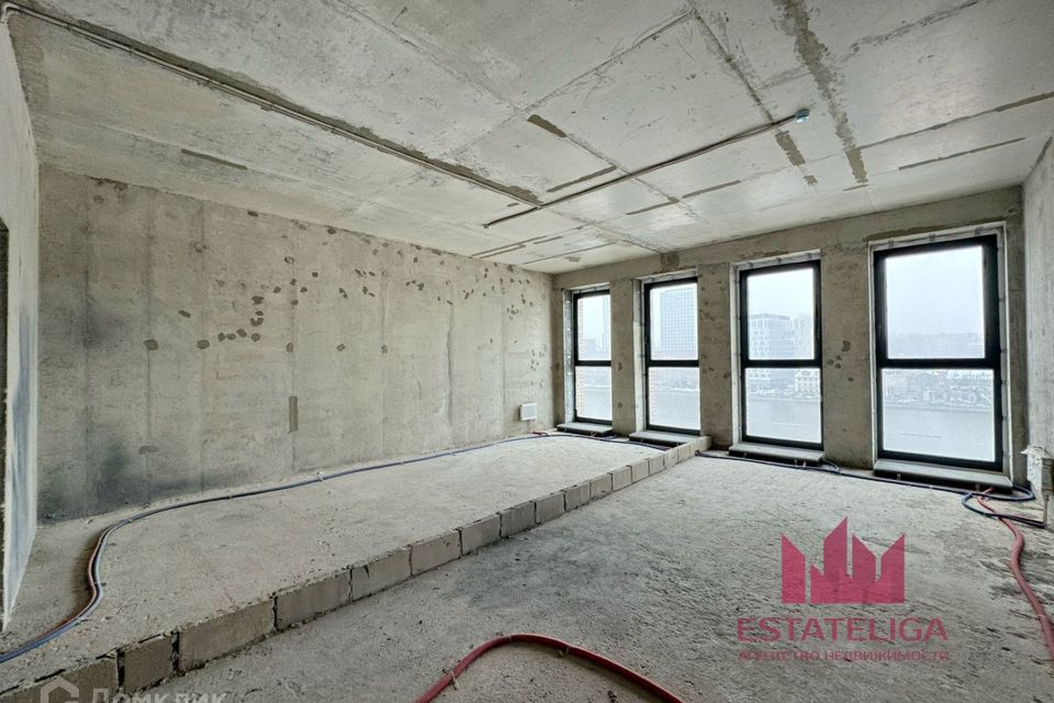 Продаётся 3-комнатная квартира, 107 м²