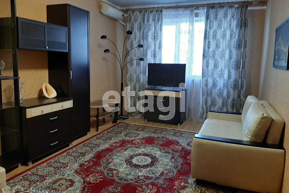 Продаётся 1-комнатная квартира, 44 м²