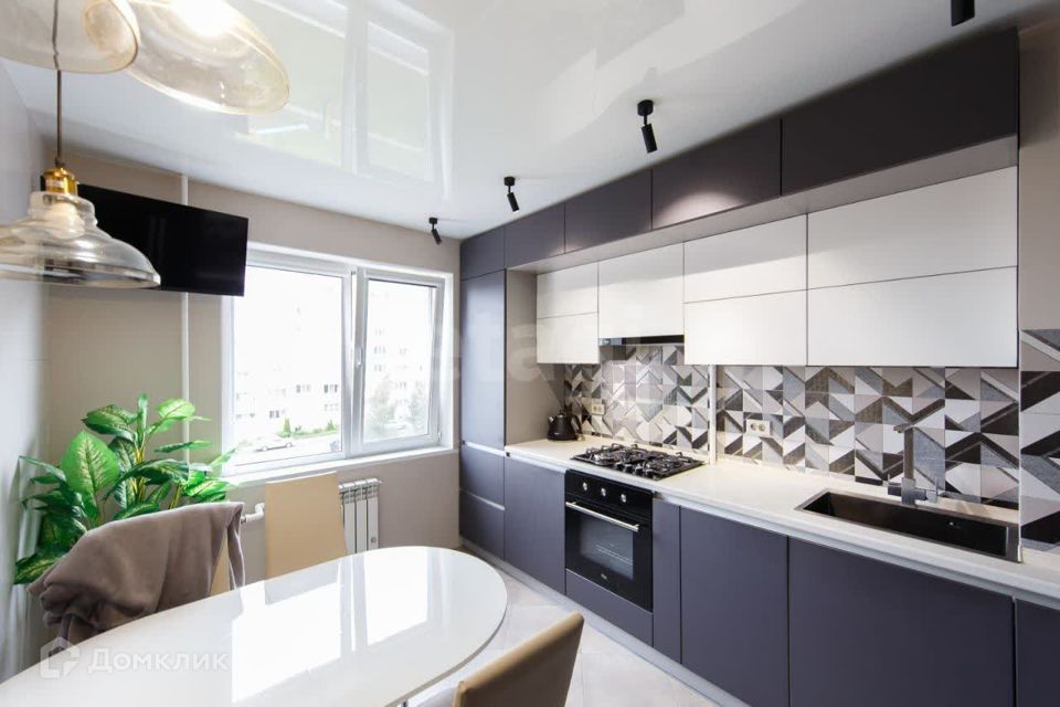 Продаётся 3-комнатная квартира, 63.1 м²