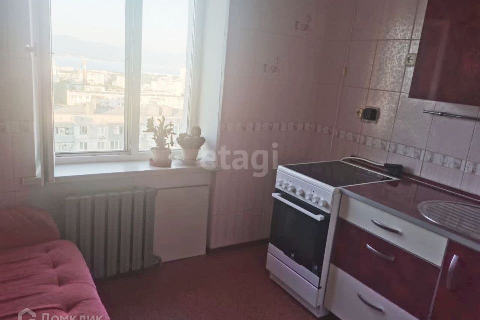 Продаётся 4-комнатная квартира, 76.2 м²