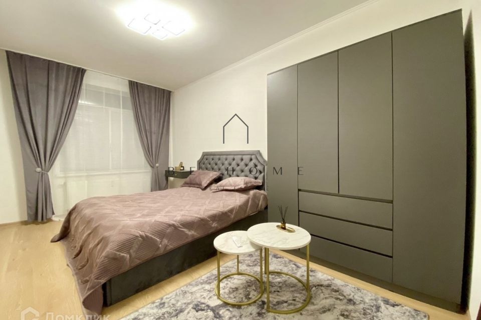 Сдаётся 2-комнатная квартира, 63 м²