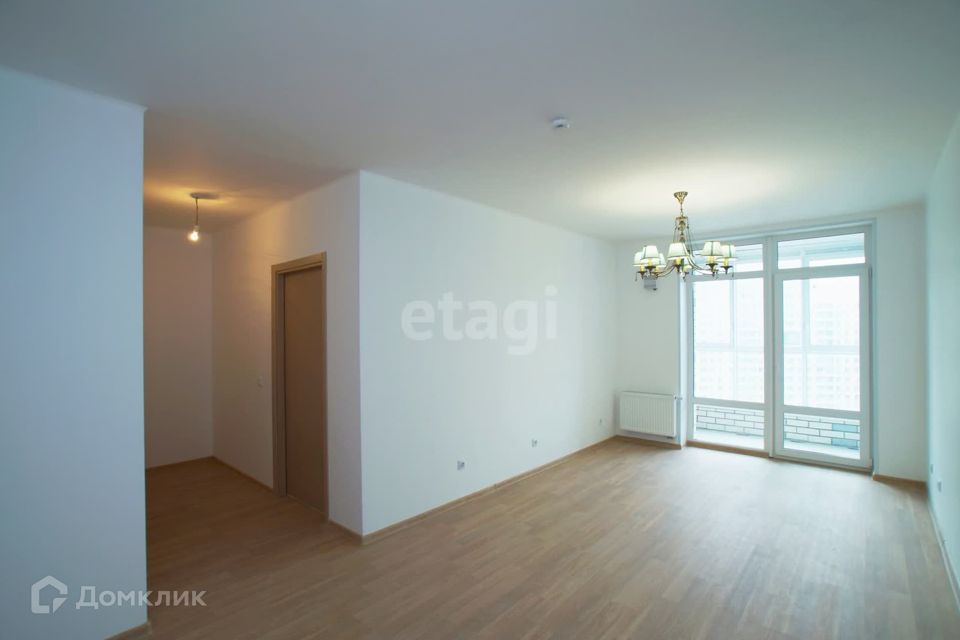 Продаётся 2-комнатная квартира, 67.6 м²