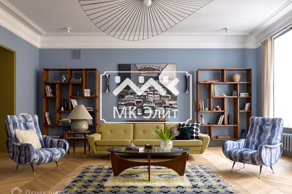 Продаётся 4-комнатная квартира, 139 м²