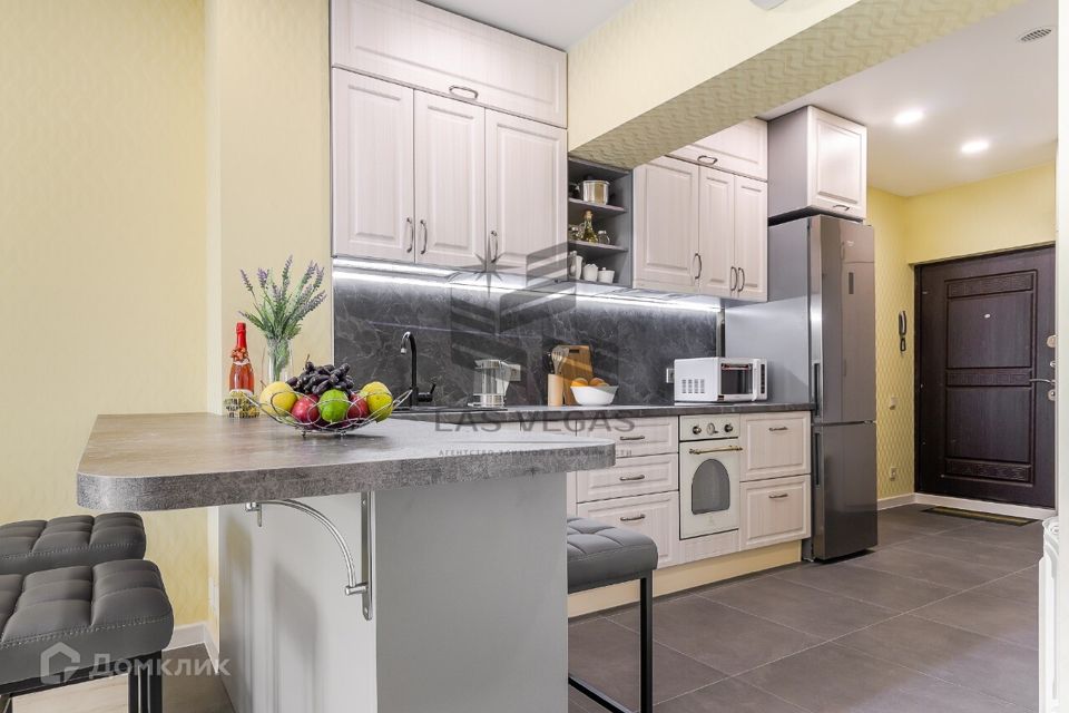 Сдаётся 2-комнатная квартира, 63 м²