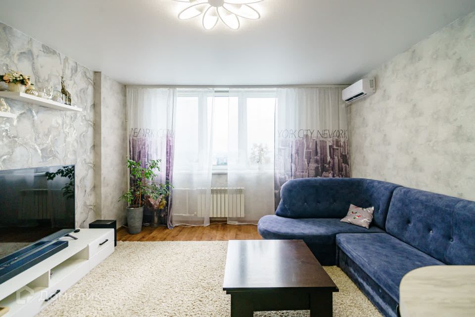Продаётся 1-комнатная квартира, 53.8 м²