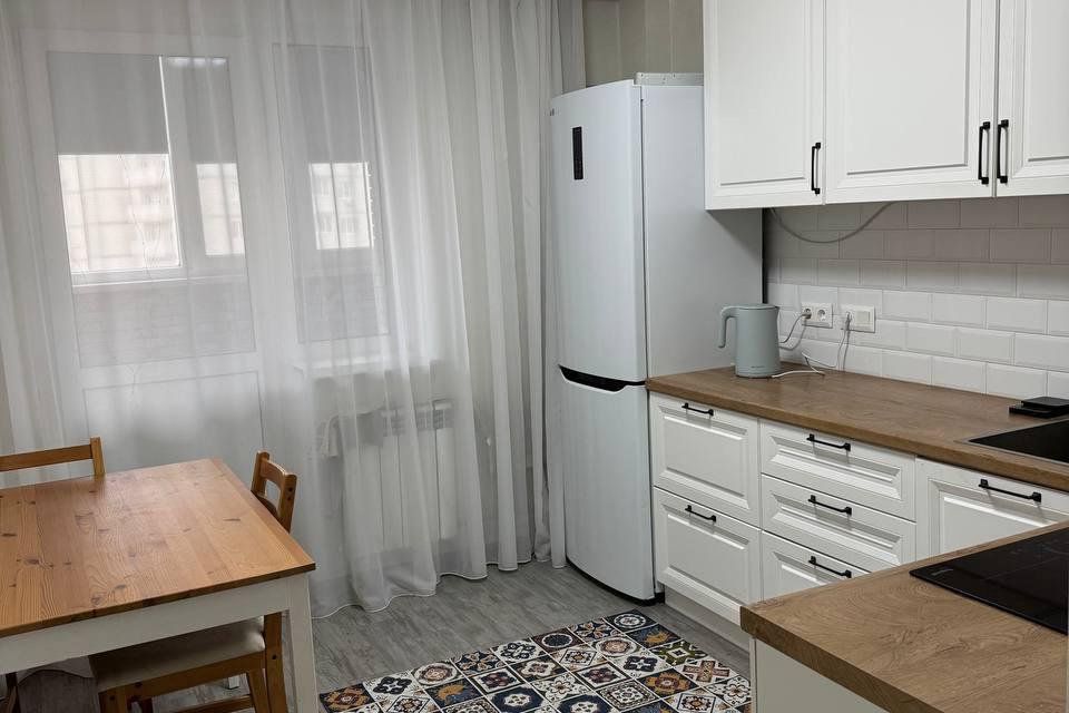 Продаётся 1-комнатная квартира, 37.4 м²