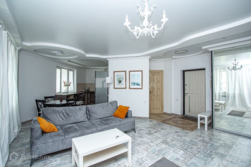 Сдаётся 2-комнатная квартира, 64 м²