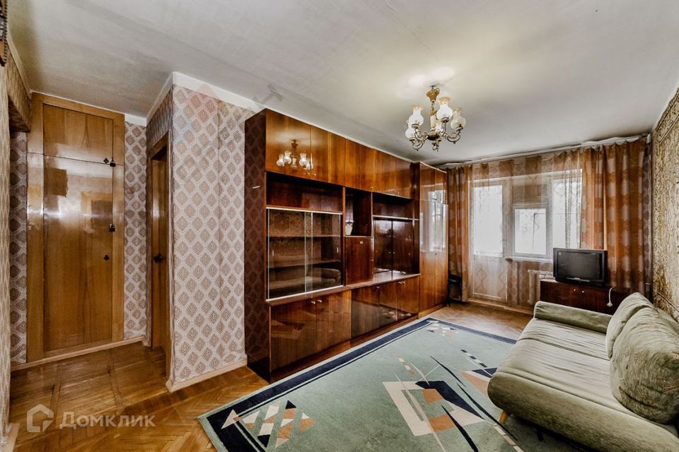 Продаётся 3-комнатная квартира, 55.9 м²