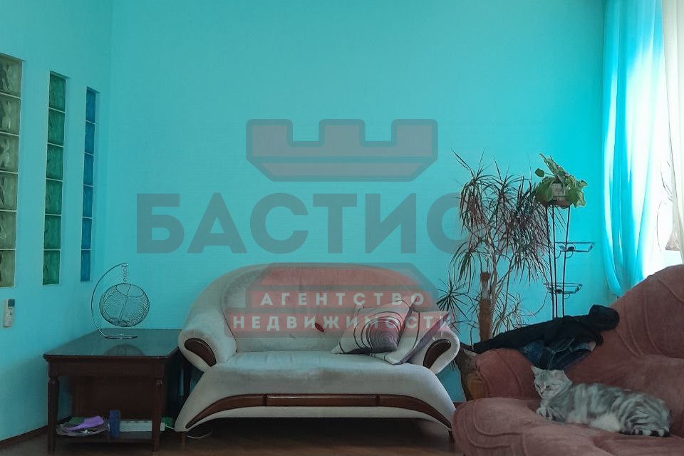 Продаётся 3-комнатная квартира, 100 м²