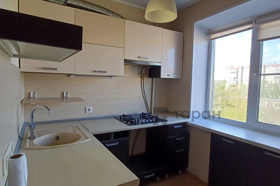 Продаётся 3-комнатная квартира, 50.3 м²