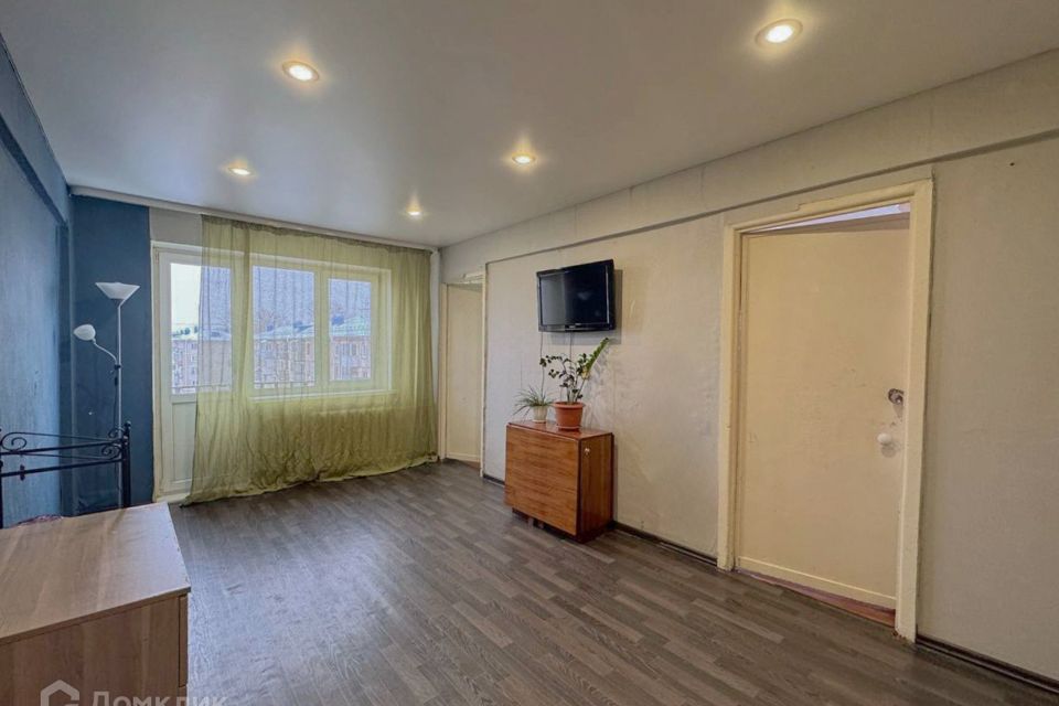 Продаётся 4-комнатная квартира, 59.3 м²