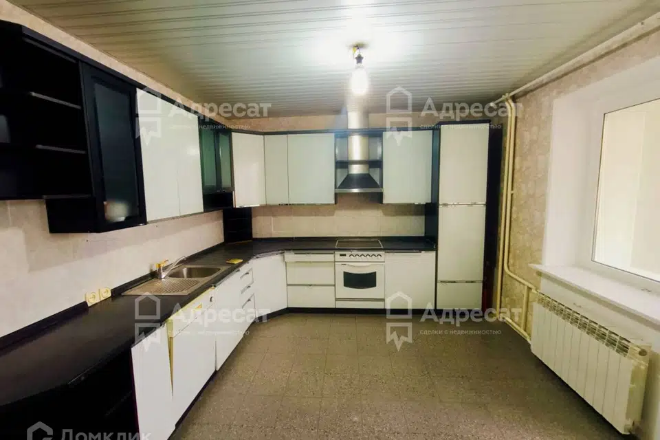 Продаётся 4-комнатная квартира, 123.7 м²
