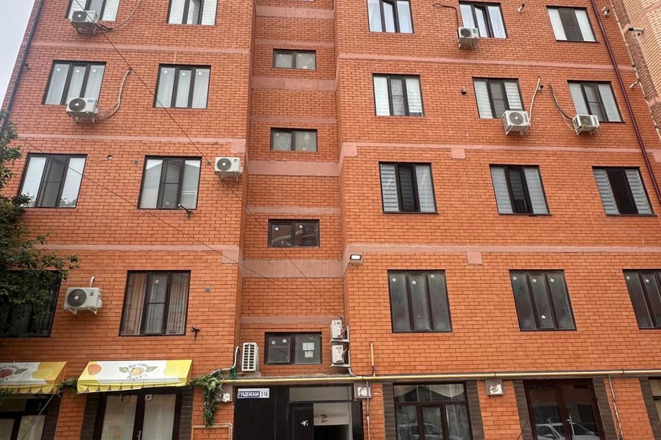 Продаётся 1-комнатная квартира, 56 м²