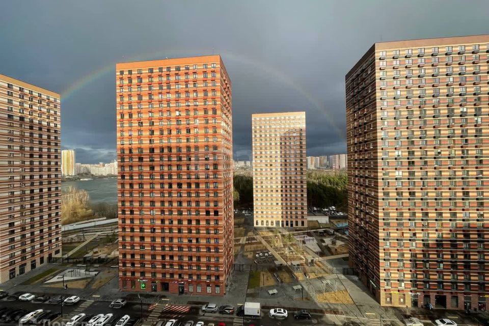 Продаётся 2-комнатная квартира, 71.7 м²