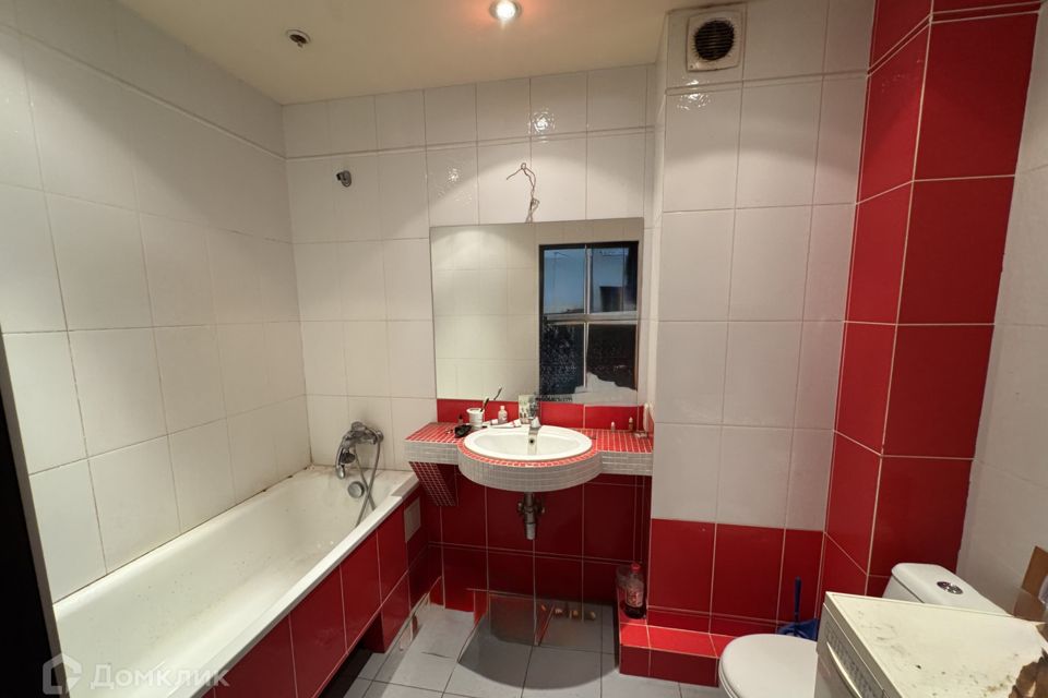 Продаётся 4-комнатная квартира, 97 м²