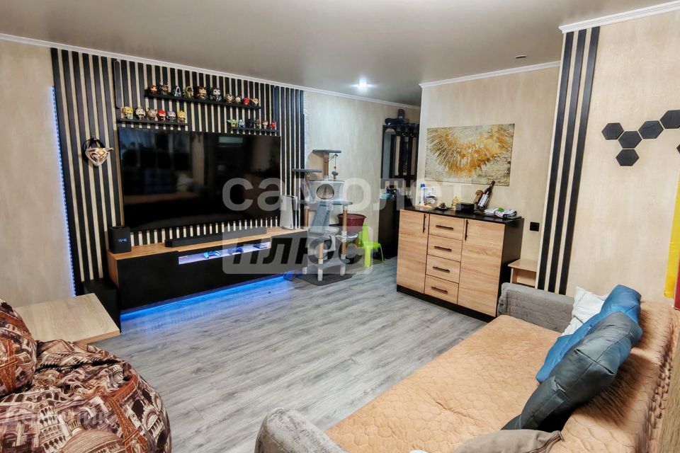Продаётся 3-комнатная квартира, 57.3 м²