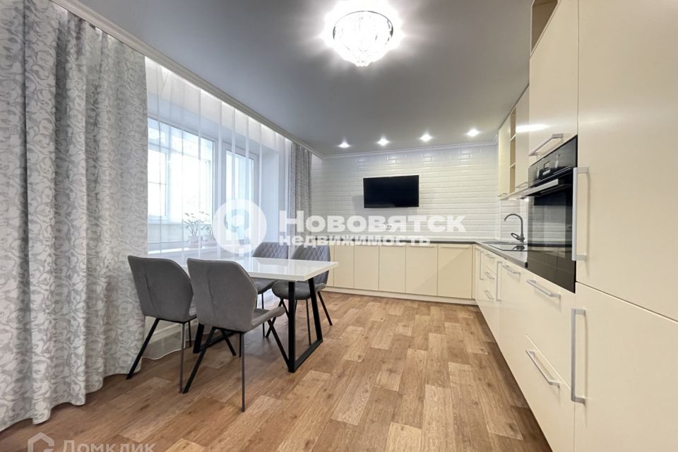 Продаётся 3-комнатная квартира, 65 м²