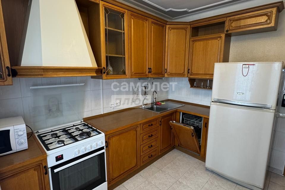 Сдаётся 3-комнатная квартира, 83 м²