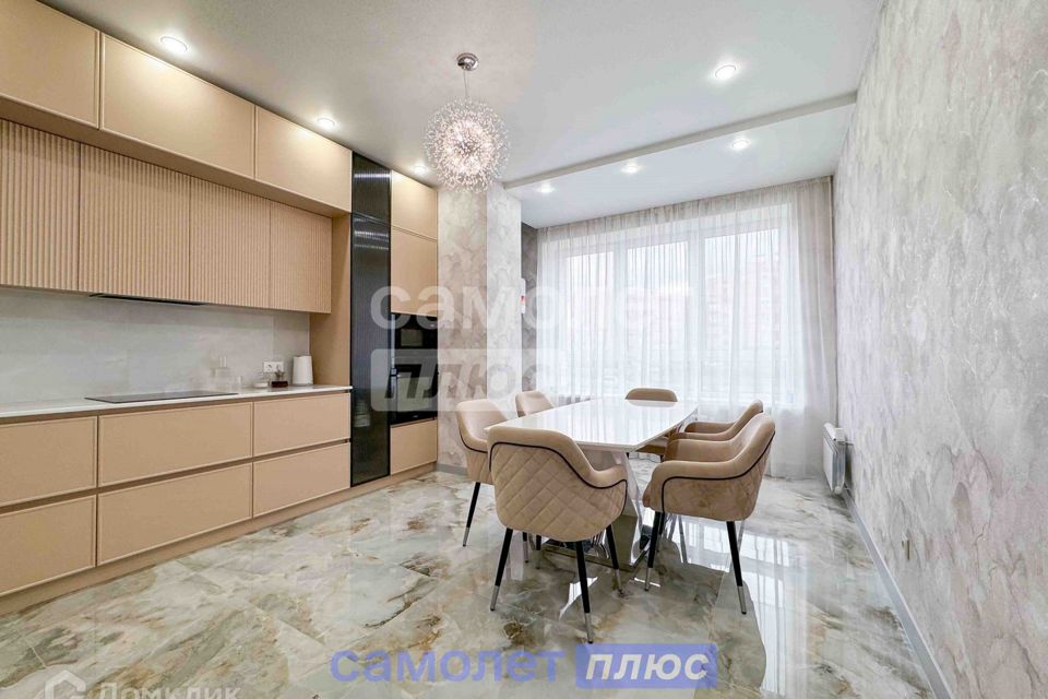 Продаётся 3-комнатная квартира, 107.6 м²